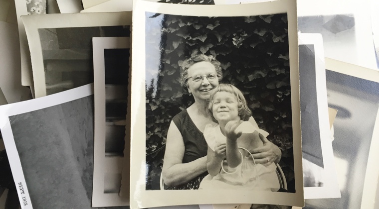 Old black and white polaroid of a grandma and granddaughter